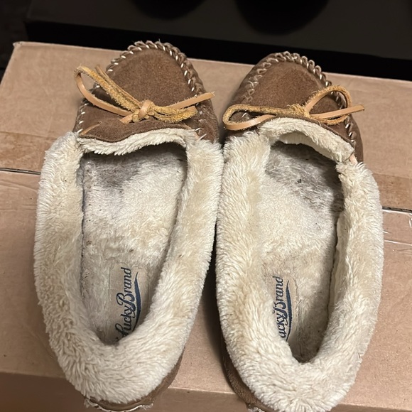 Lucky Brand, Comfy, Housewear, Slip On all over Slippers, Size 8M - Picture 6 of 9